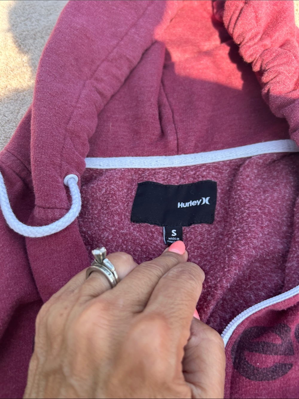 Women's Y2K Size Small Hurley Burgundy Full-Zip Hoodie with White Trim - Picture 2 of 4